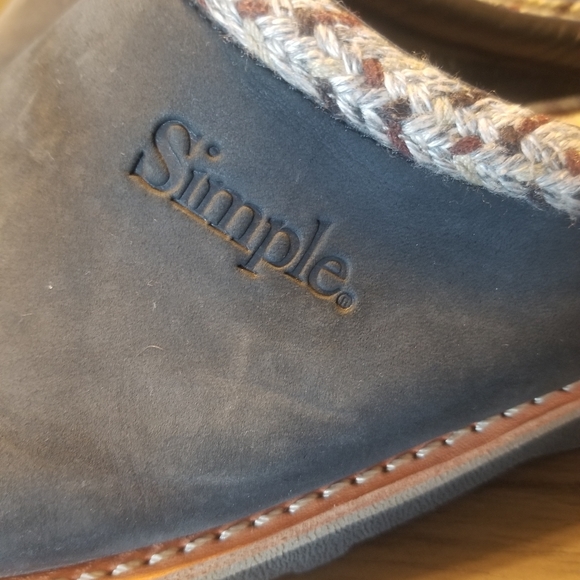 SIMPLE, Womens Clogs, sz 5.5 - Picture 3 of 8